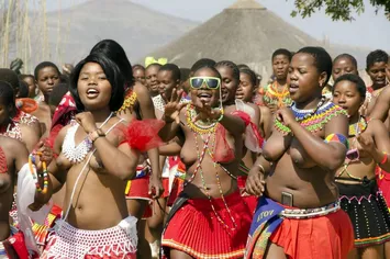 danse nue africaine